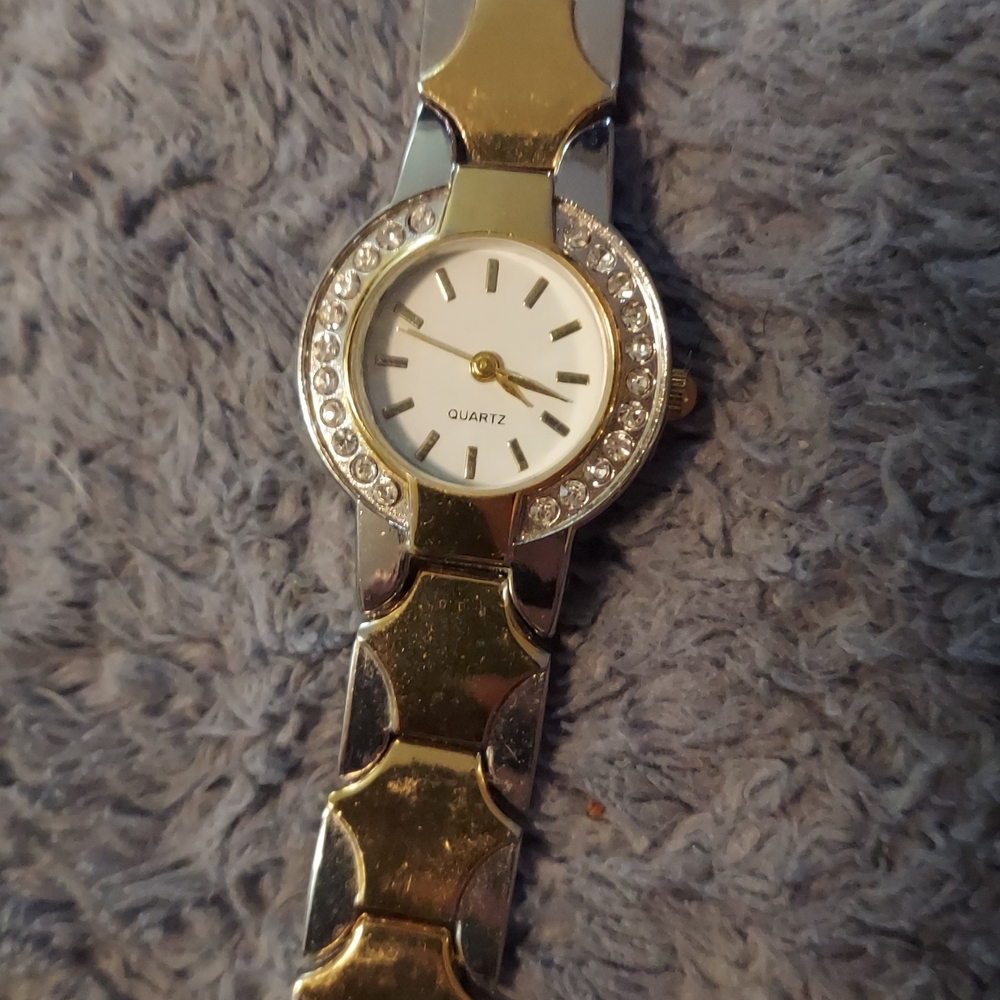 Women's Gold-Tone Crystal Accent Quartz Bracelet Watch